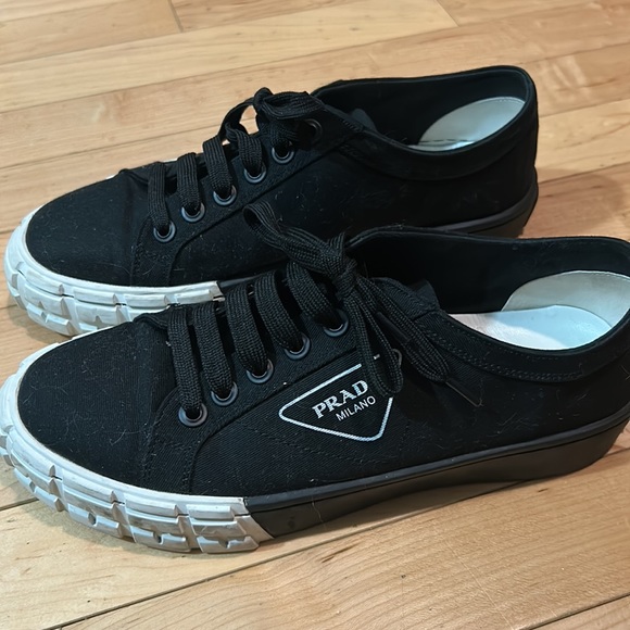 Loved❤️Prada Sneakers - Picture 1 of 6